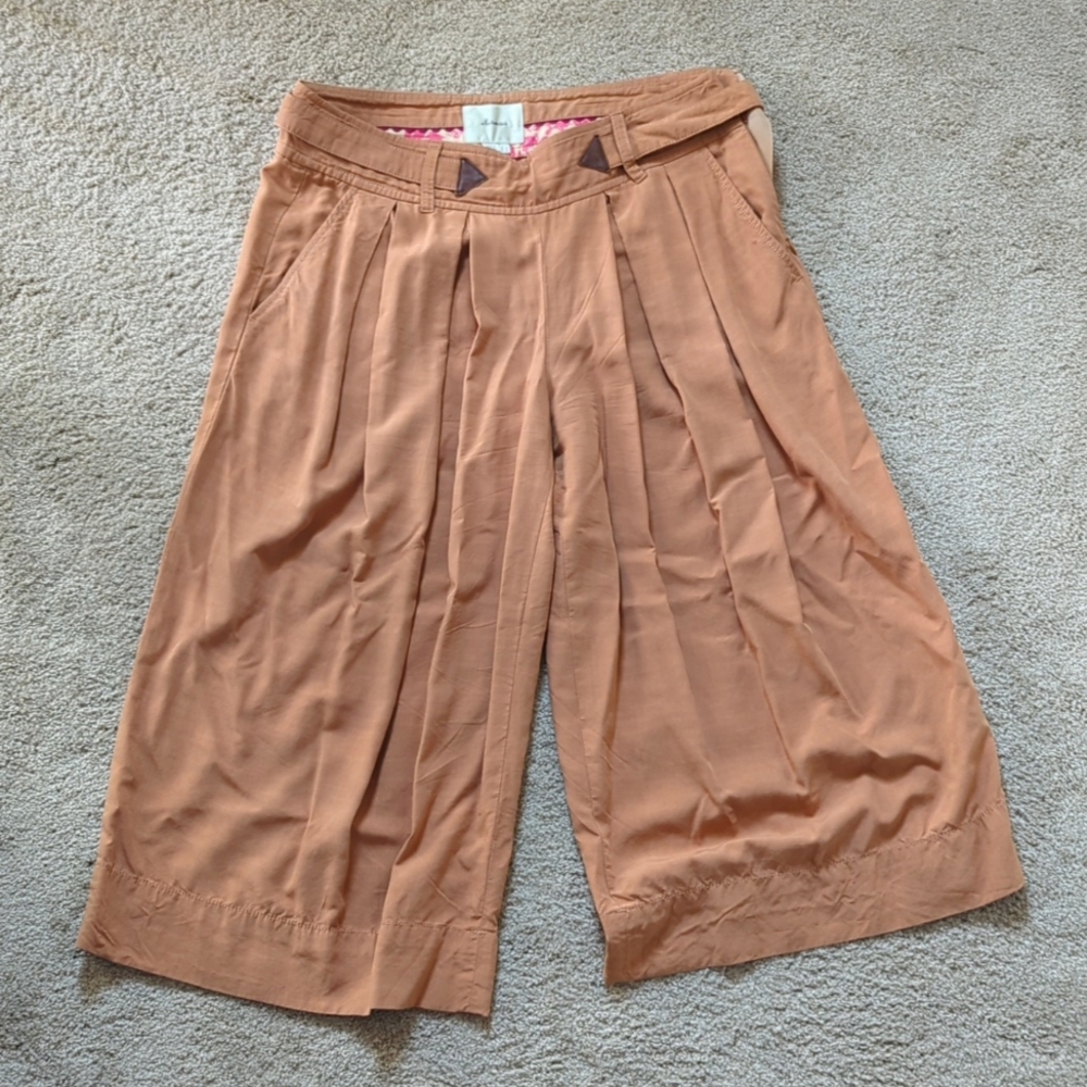 Elevenses camel colored gaucho cropped wide leg pants - size 6